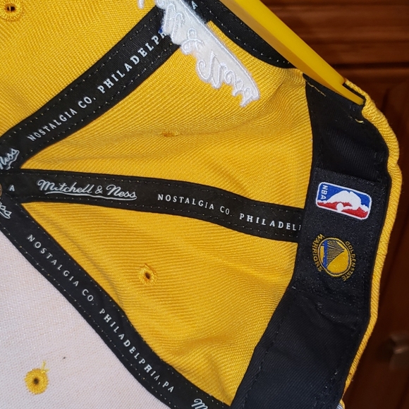 New NBA Goldenstate Warriors Mitchell & Ness Hat - Picture 4 of 7
